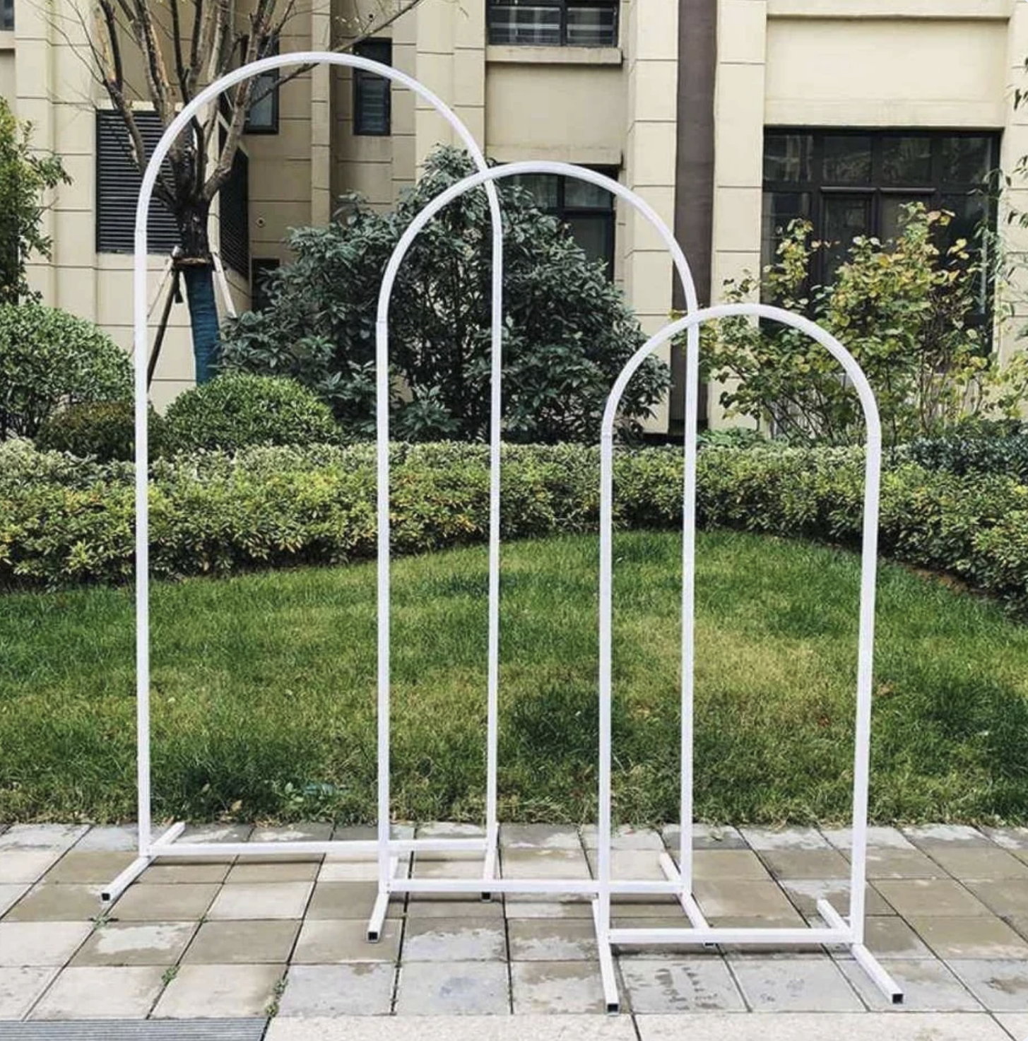 White Metal Arch Backdrop